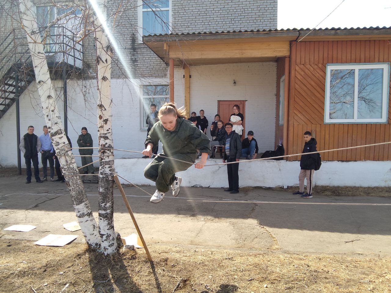 Соревнования по Веревочной переправе.
