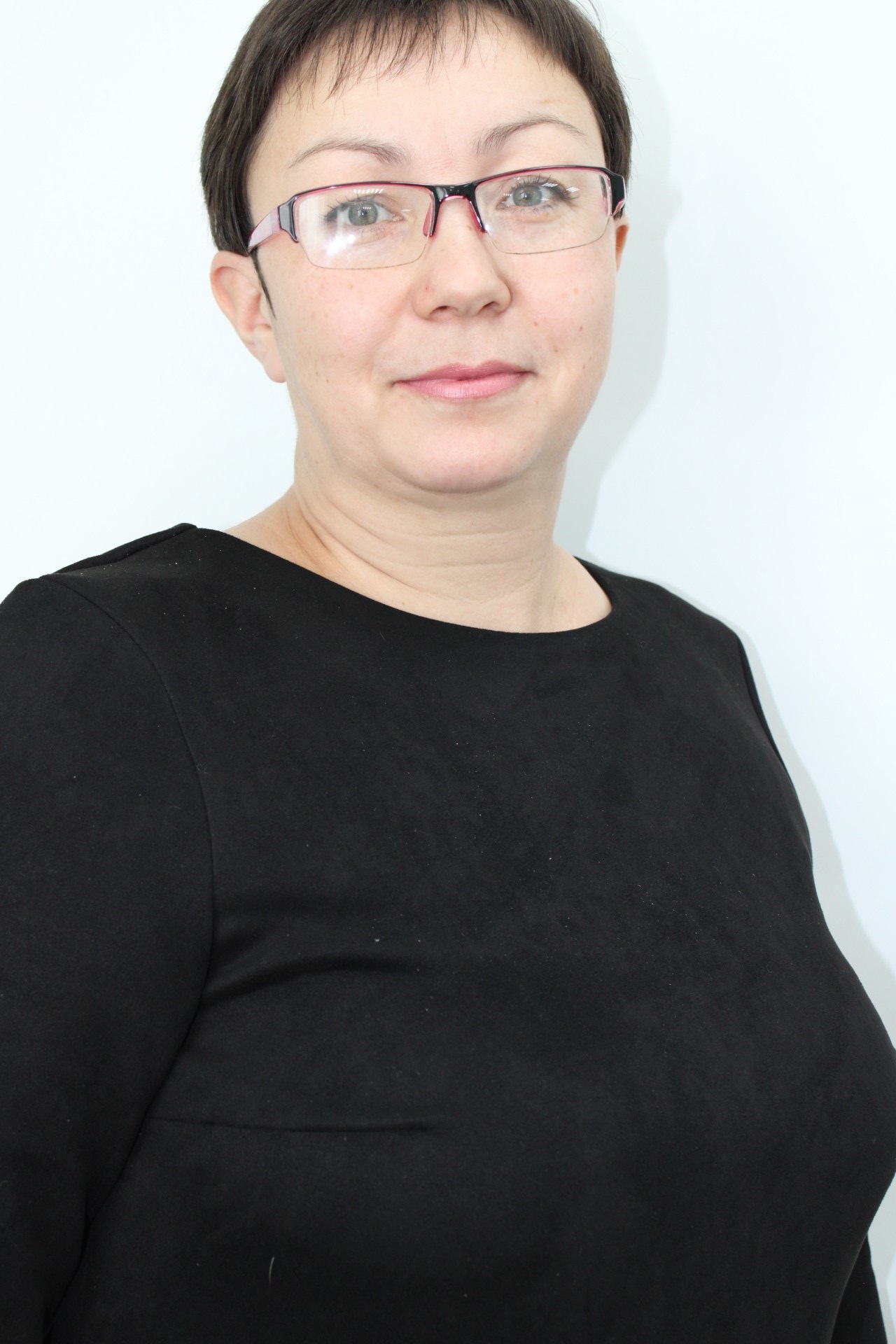 Скуратова Марина Павловна.